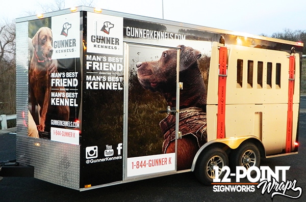 A side view of the Gunner Kennels enclosed trailer. 12-Point SignWorks
