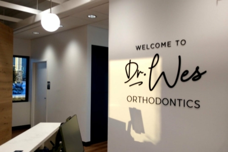 21583- Dr. Wes Orthodontics Lobby Office "Welcome to" logo sign/ Franklin TN