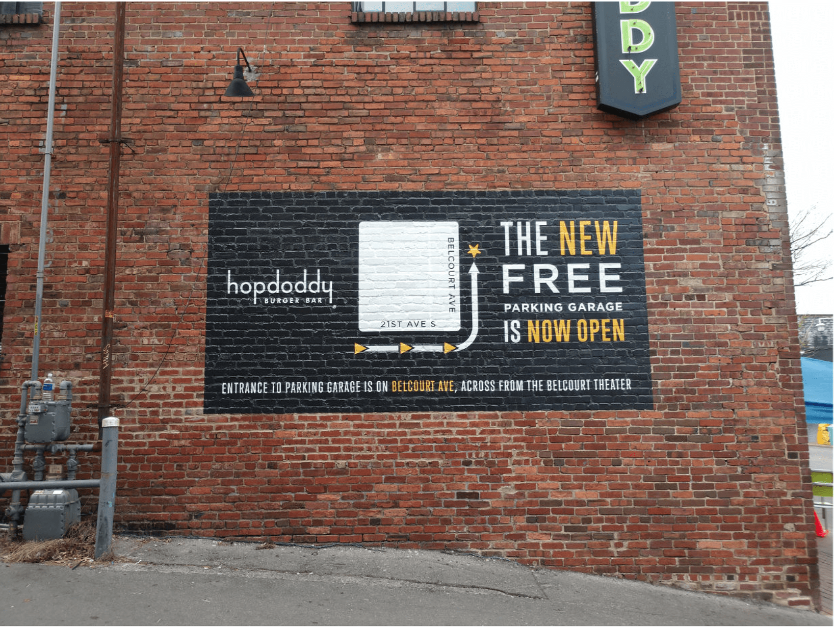 Directional exterior wall graphic for Hopdoddy Burger Bar in Nashville TN. 12-Point SignWorks - Franklin TN